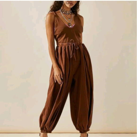 Free People Beach Drawstring V Neck Sleeveless Jumpsuit Sz M - Picture 1 of 8
